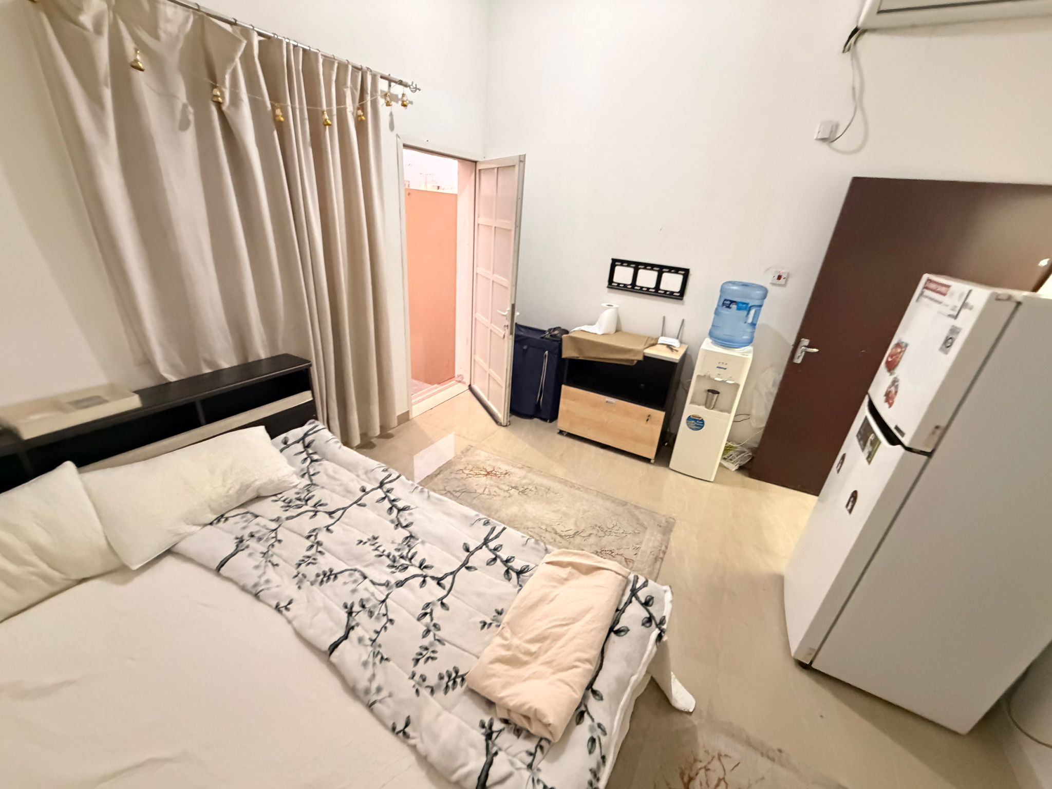 Meshaf furnish studio metro available