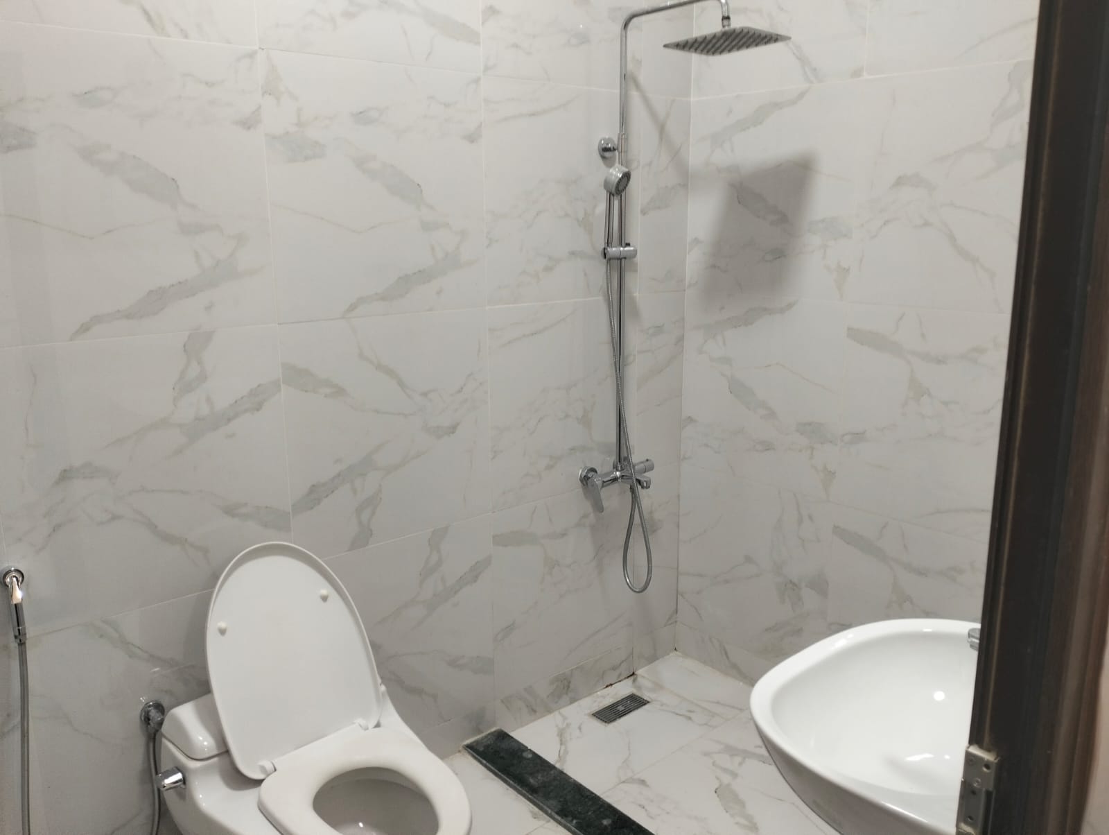 STUDIO unit 101 - interior view 2