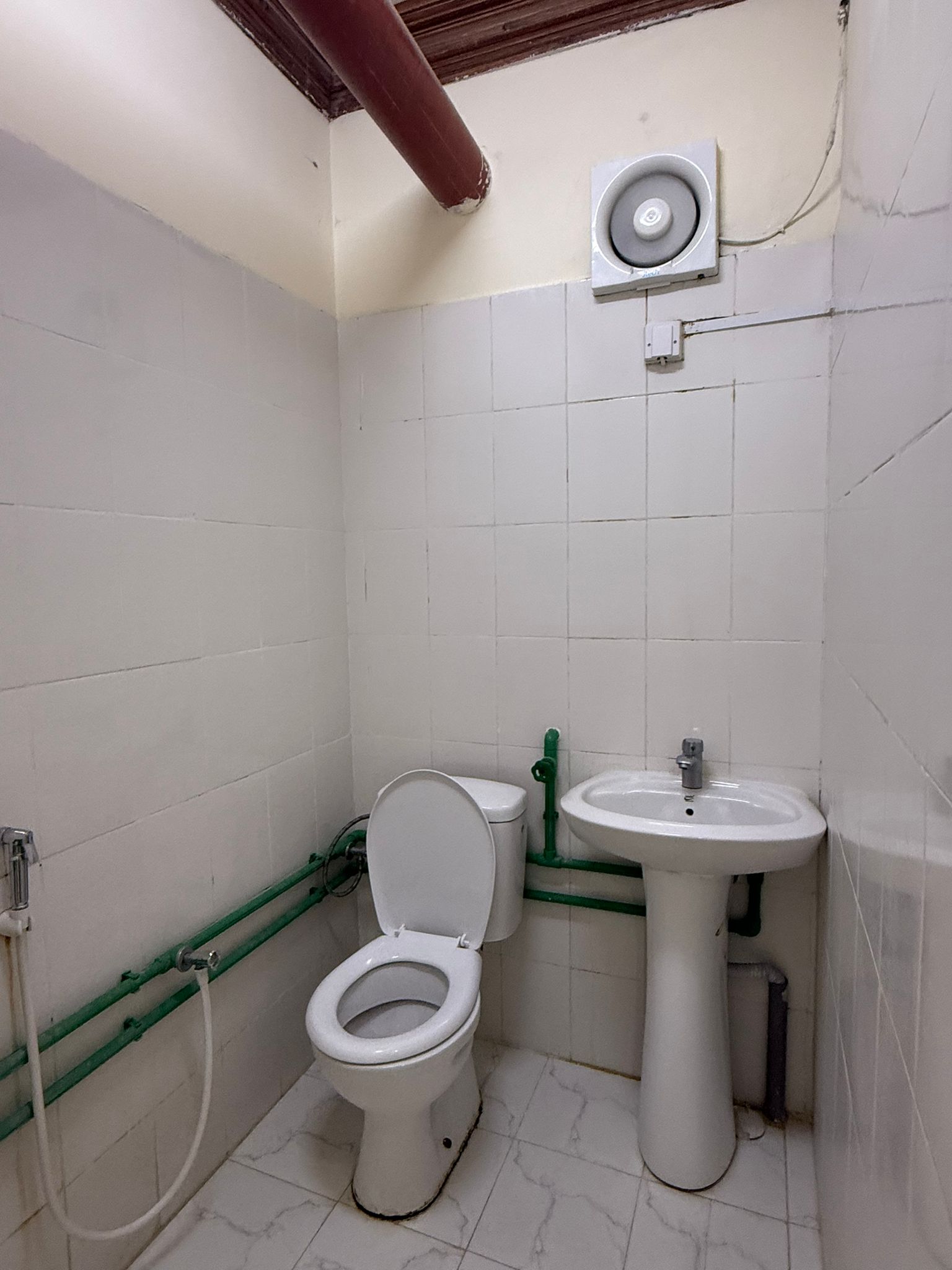 STUDIO unit 102 - interior view 3