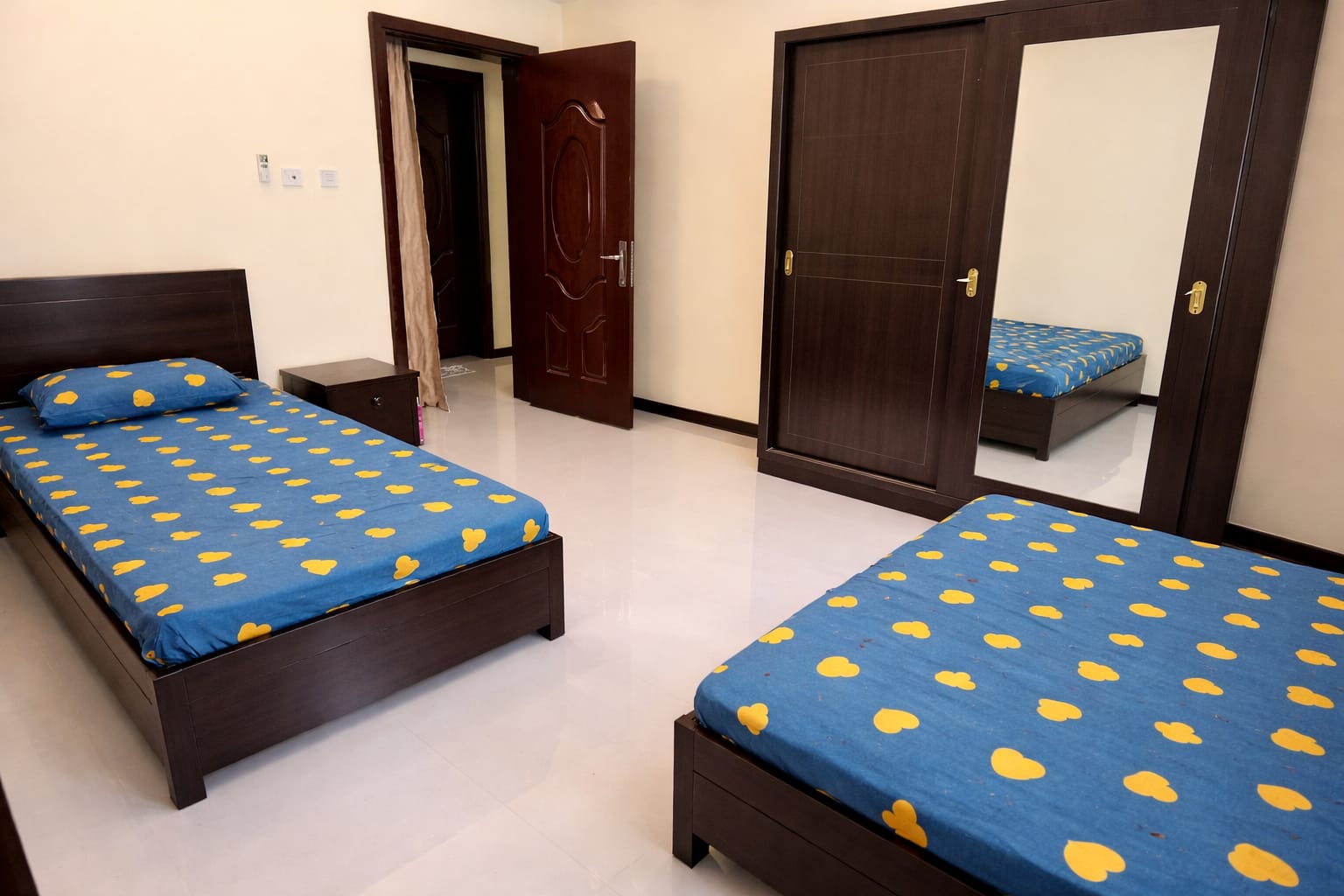 BACHLOR_BEDSPACE unit 101 - interior view 3