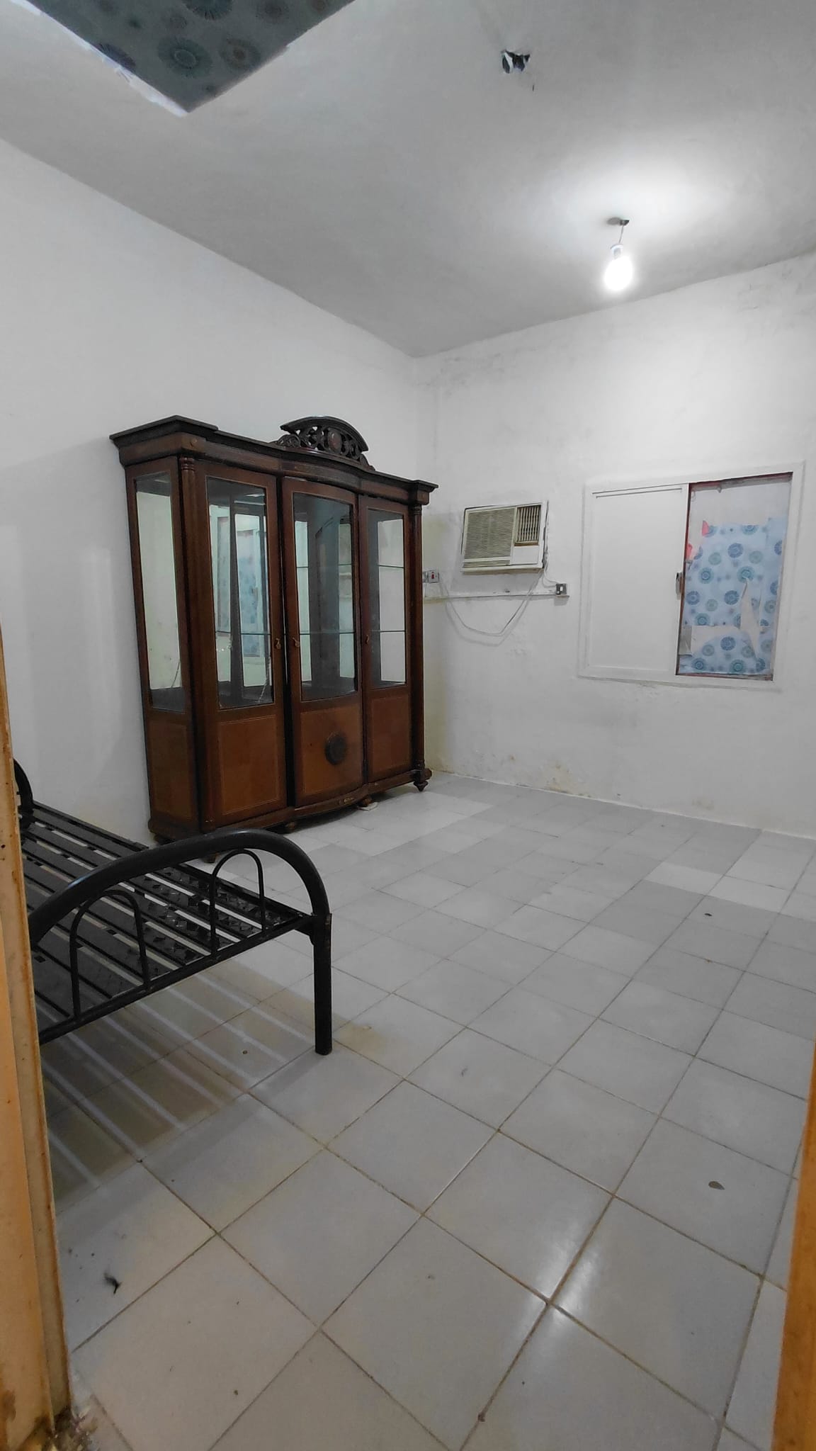 STUDIO unit 101 - interior view 1