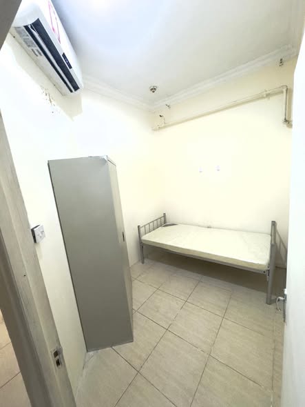 Partition for rent in Al Mansoura