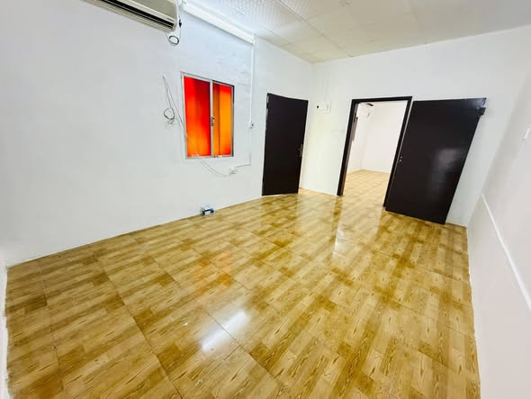 Villa for rent in Madinat Khalifa North