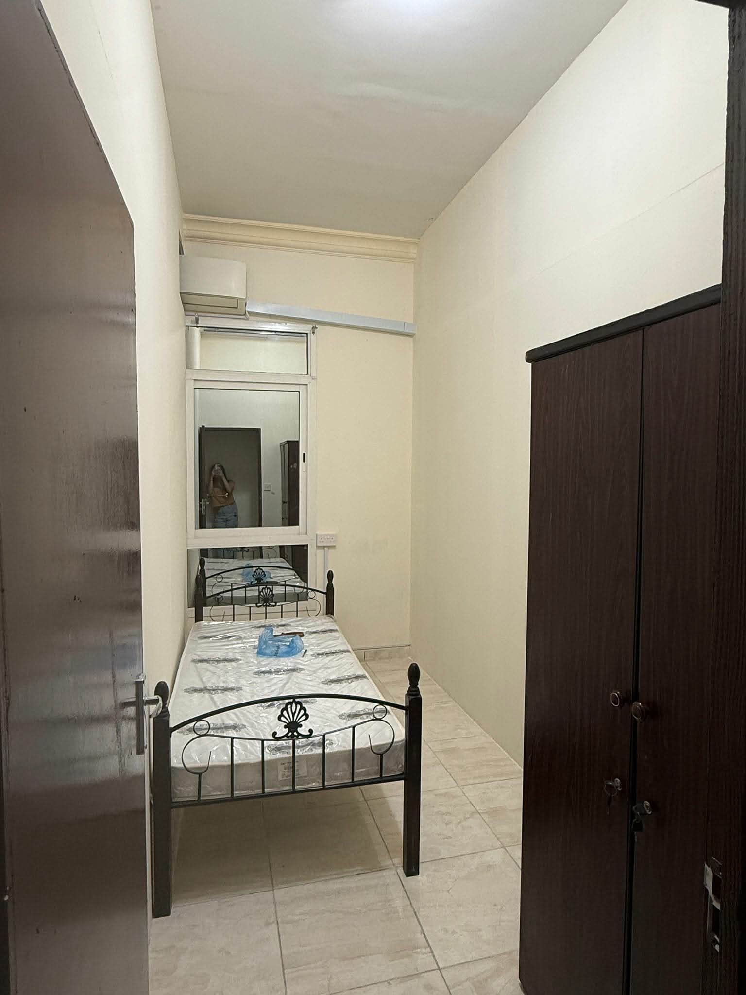 Partition for rent in Al Mansoura