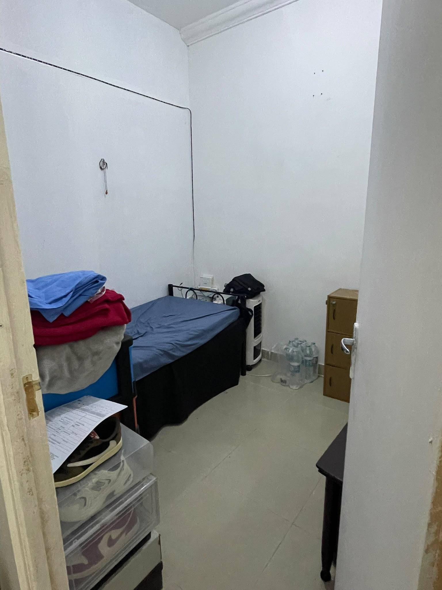 Partition for rent in Fereej Bin Mahmoud