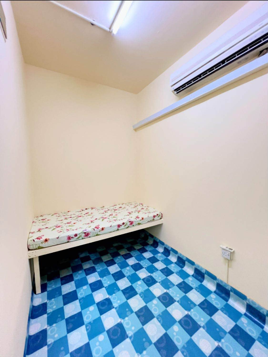 Partition for rent in Al Mansoura