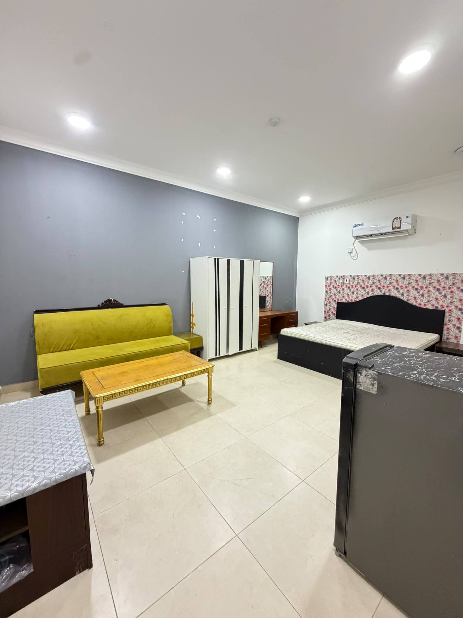 ROOM unit for rent in Qatar
