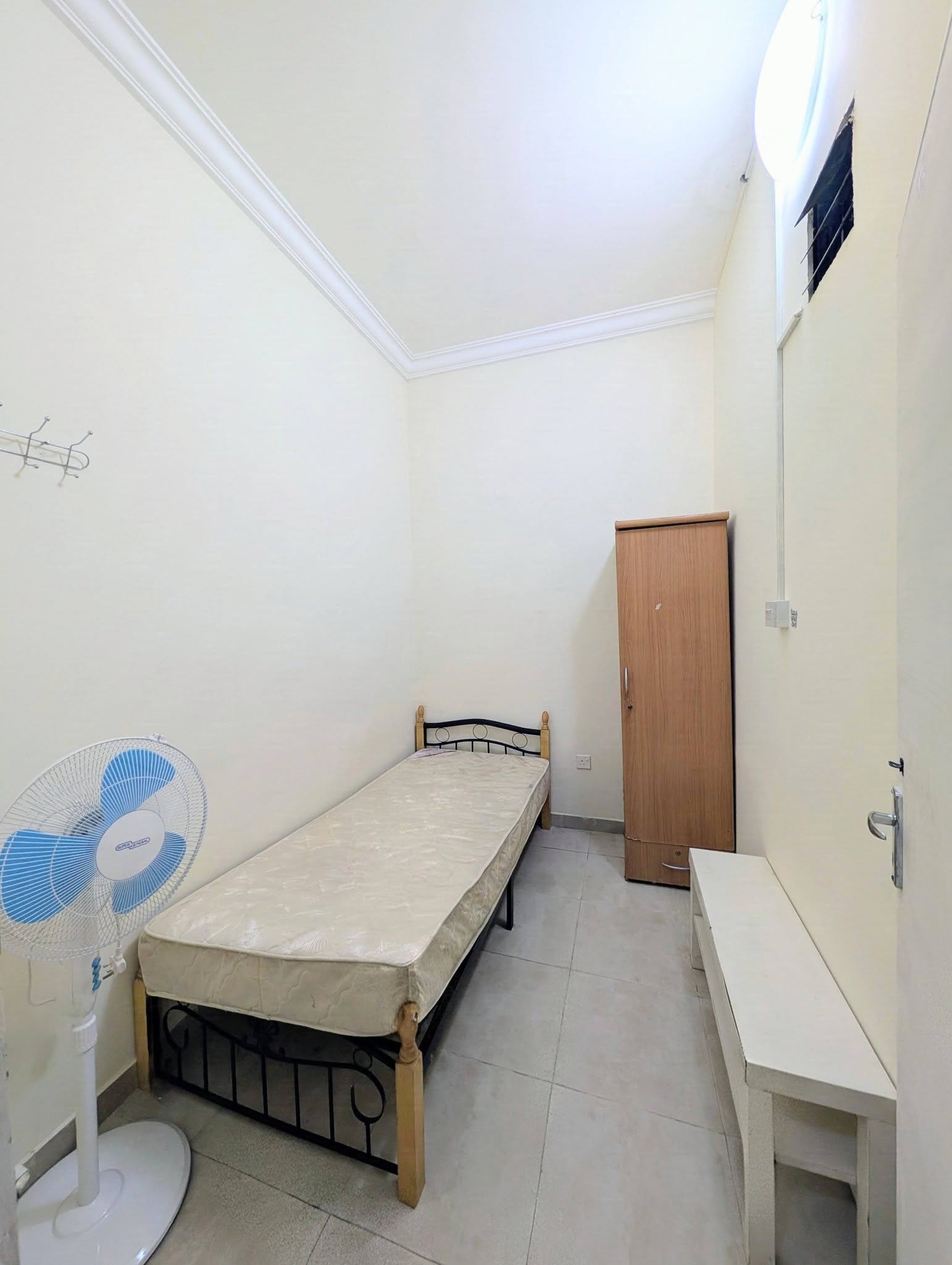 Partition for rent in Al Mansoura