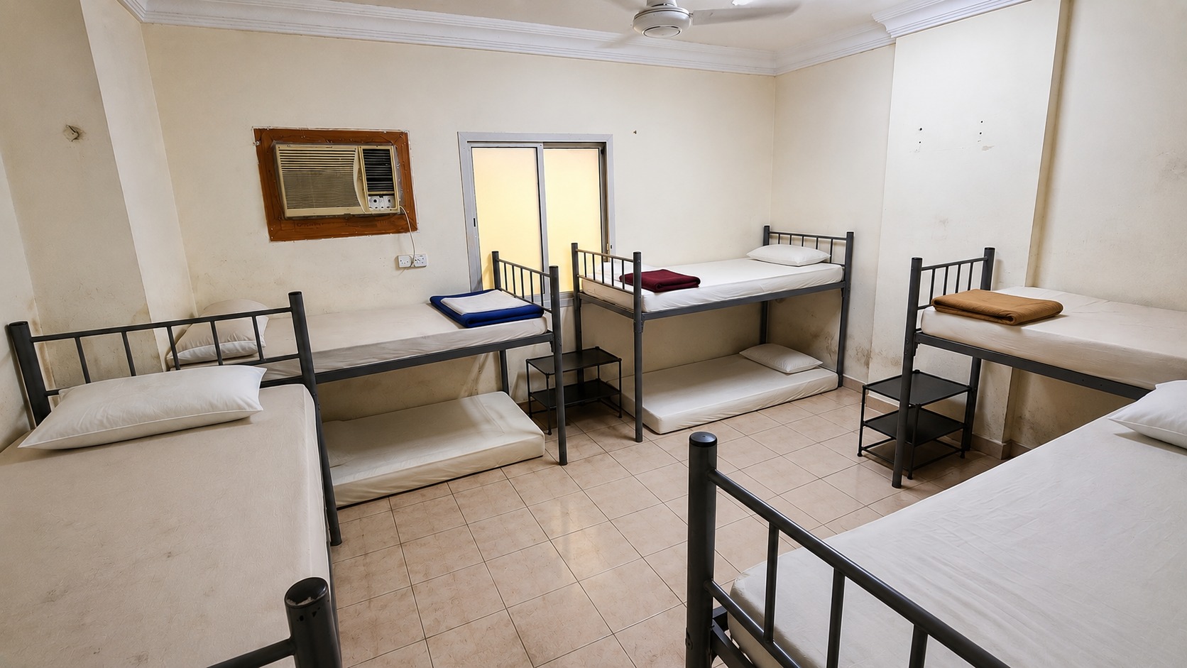 MALE_BEDSPACE