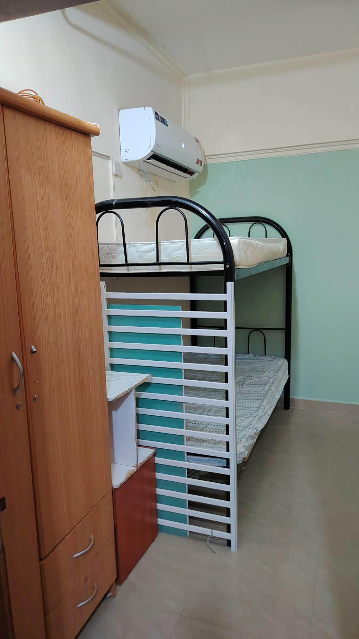 PARTITION unit for rent in Qatar